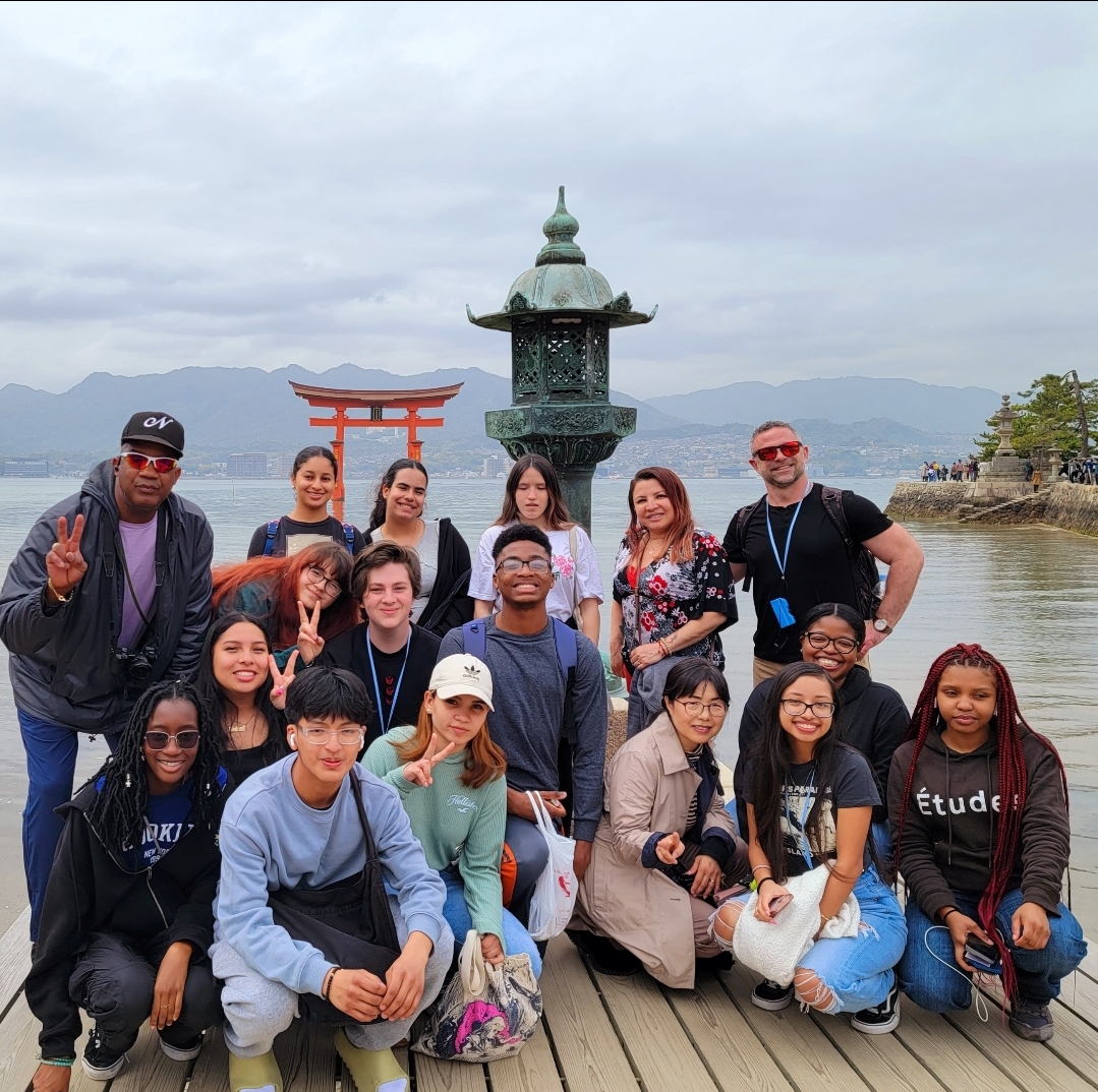 Pace students and staff gather together to take a picture in Japan