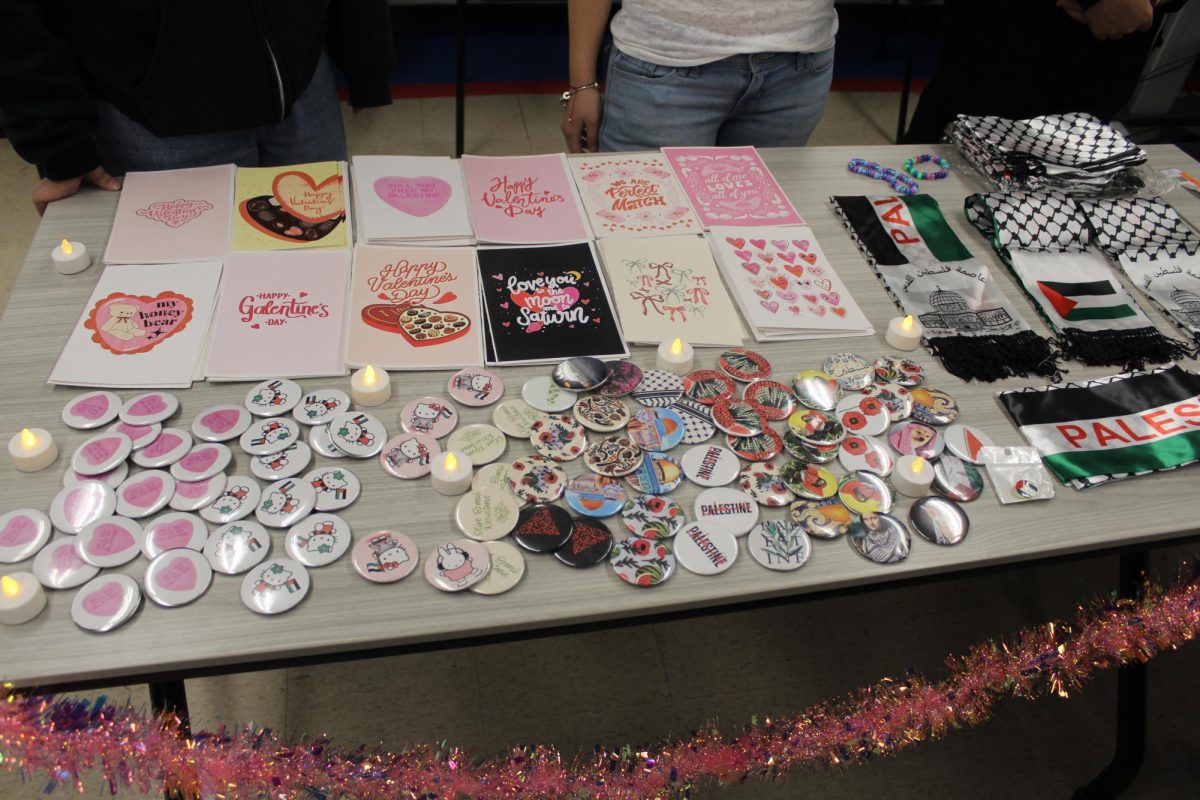 Early last month, the Olive Branch Club hosted a “Chai After Dark” fundraiser after school, to great success.